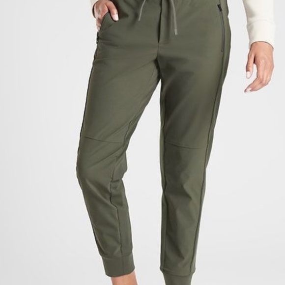 Athleta Headlands Hybrid Trek Jogger - Picture 4 of 7